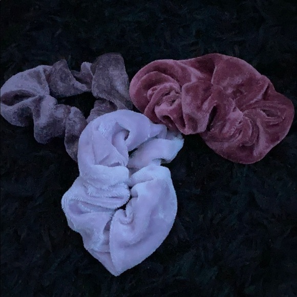 scrunchies - Picture 1 of 1